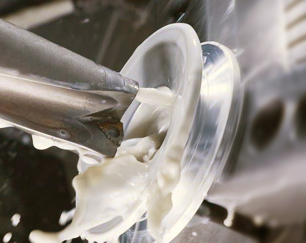 在全合成、半合成金屬黄瓜污视频在线與油性切削油當中該怎樣選擇呢？